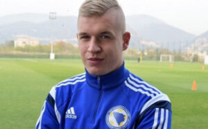 13C88724 E4B2 4B46 BAA5 A04E9FF5B56B