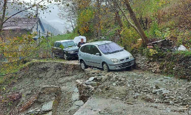 Neretva u opadanju, čiste se lokalne prometnice u Konjicu i Jablanici
