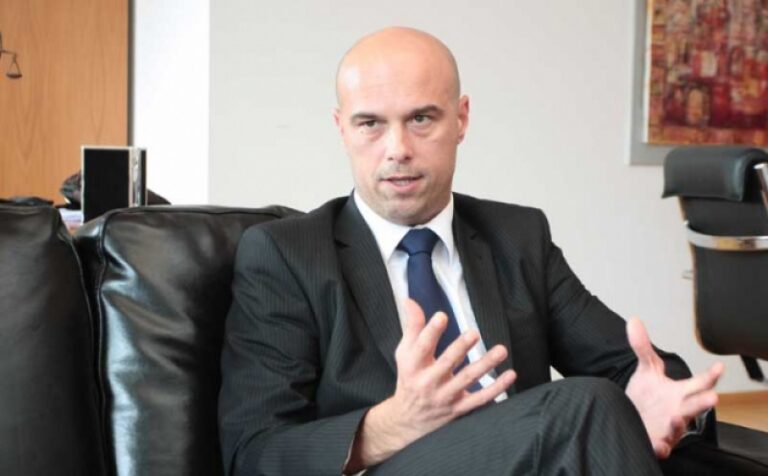 Tegeltija “savjetuje” i Bošnjake: Shvatite, malobrojni ste u odnosu na 12,5 miliona Srba i Hrvata