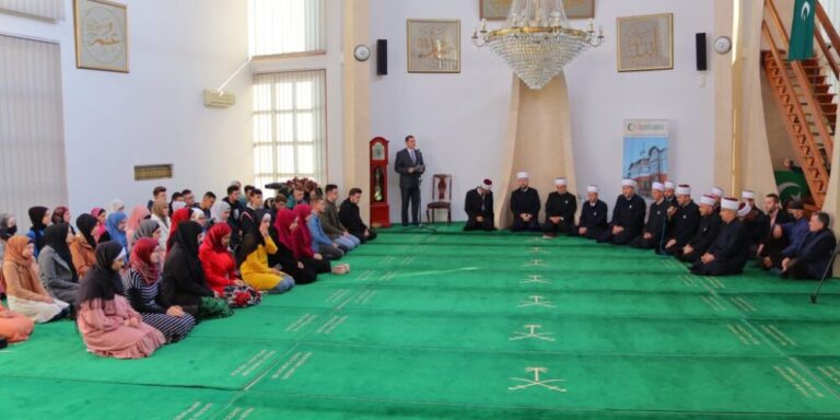 Uručene 44 stipendije studentima i učenicima iz Fonda Medžlisa IZ Žepče