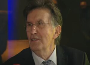 EEA6656B 77F9 47B4 B5D7 DA76AECCABAF