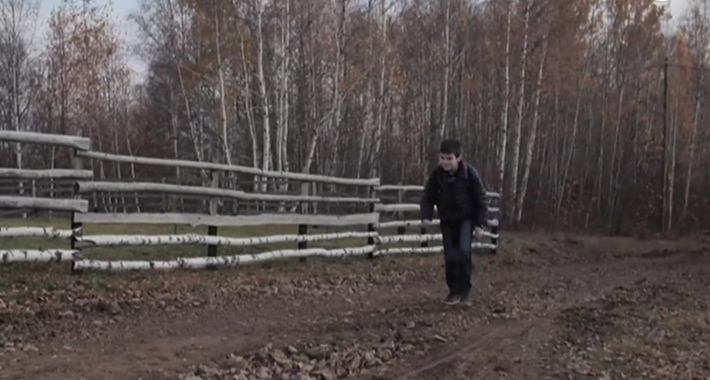 Vrijedni dječak Eldin od kuće do škole svaki dan putuje 20 kilometara u jednom pravcu