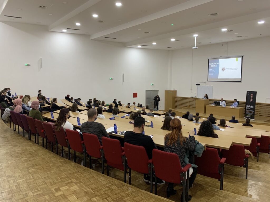 F2D6D6F4 8D9D 4585 9268 4CCDBE4FB336