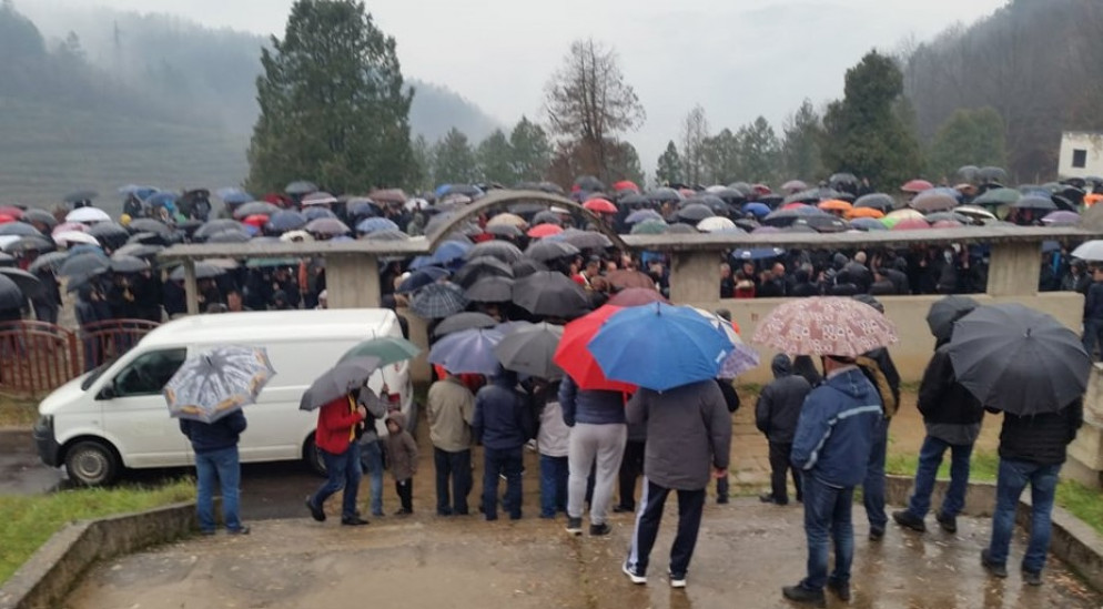 F5B1C7A4 0EEB 494D BB20 DA26B02414DB