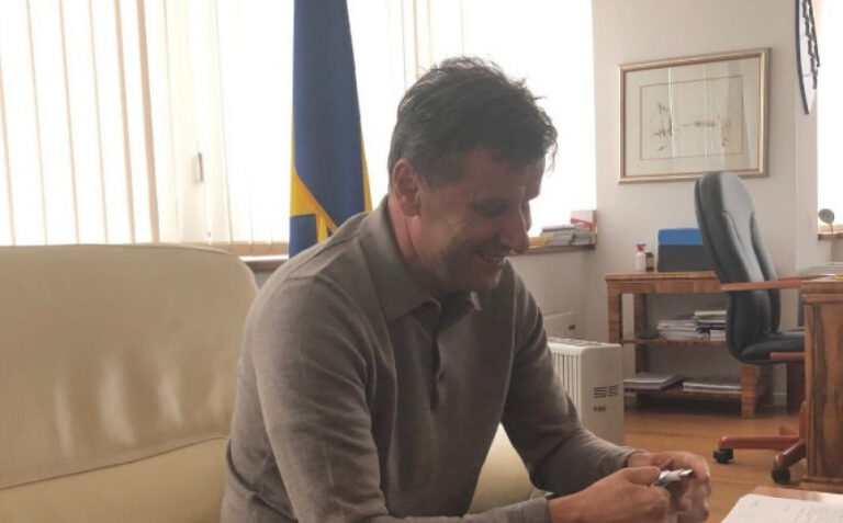 Fadil Novalić radi i nedjeljom