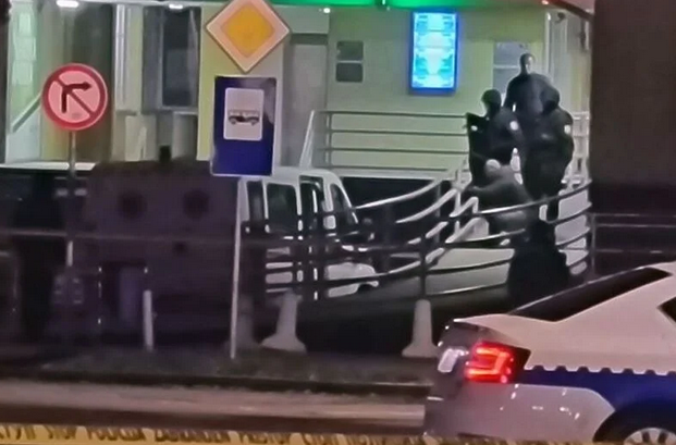 Policija otkrila detalje o sinoćnjoj drami ispred Doma zdravlja u Doboju
