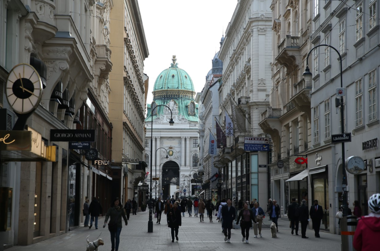Najavljena zabrana ulaska u restorane nevakcinisanima