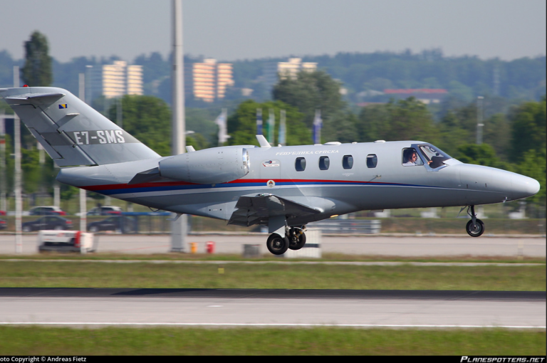 Vlada RS prodala svoj drugi avion: Niko ne zna kome, ni za koliko?!