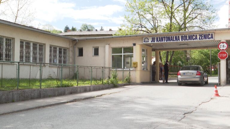 DRAMA U ZENICI: Zapalila petardu misleći da je mirisna svijeća, ostala bez prstiju, povrijedila oko