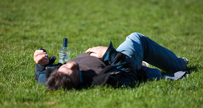 mamurluk alkohol unsplash