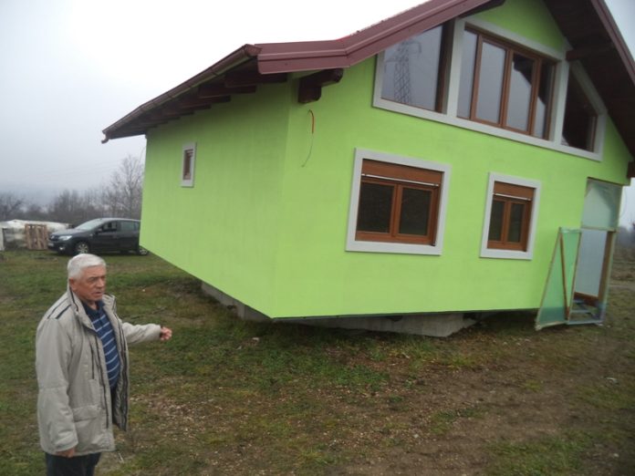 rotirajuca kuca srbac 3 696x522 1