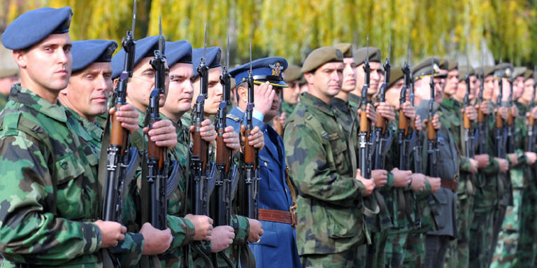 Srbija radi na stvaranju uslova za vraćanje redovnog služenja vojnog roka