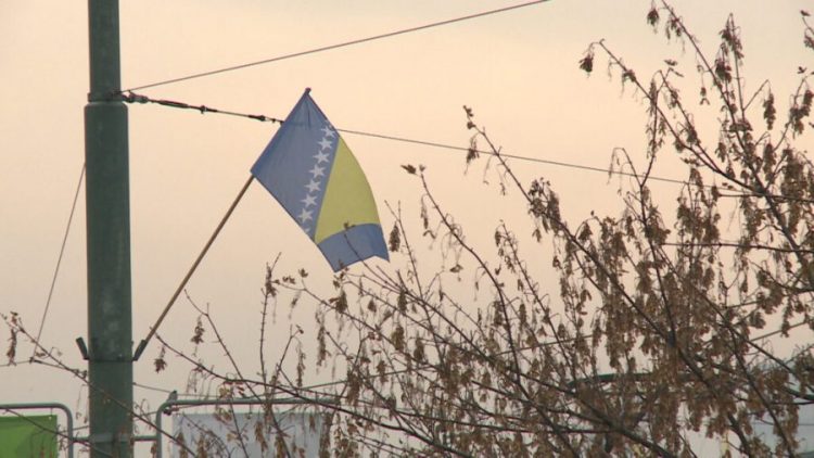 1640586626 1640585610 zastav bi 900x506 750x422 1