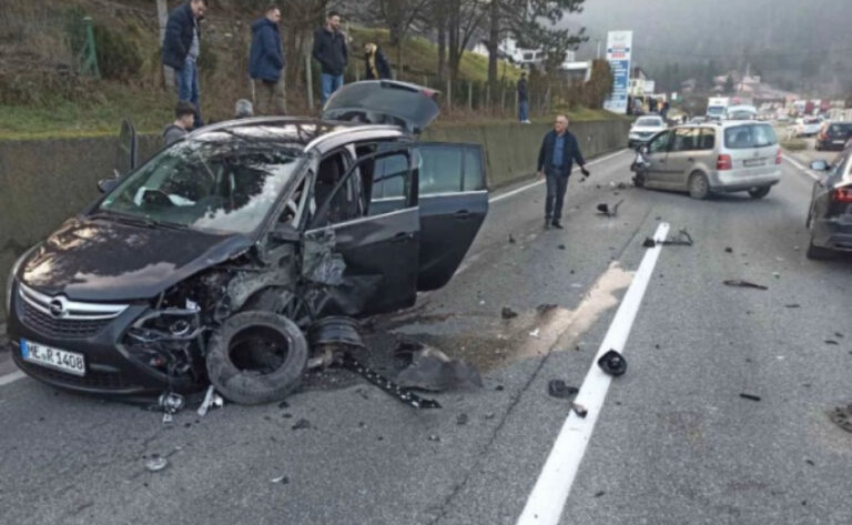 Težak lančani sudar na M-17 kod Maglaja, ima povrijeđenih (FOTO)