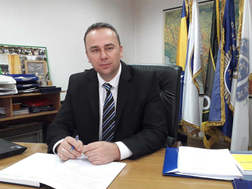 7C0612F1 9BD8 4730 A73B 89188AB8DCA7