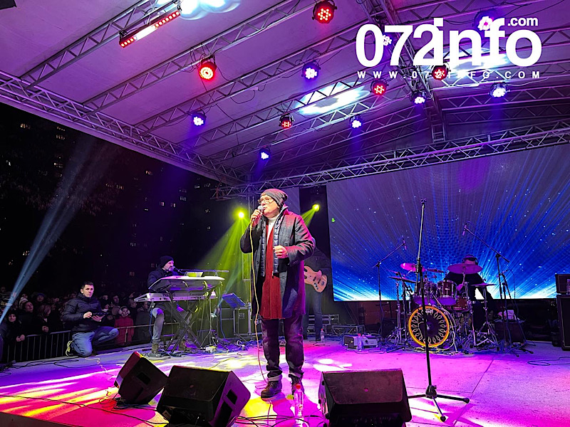 8CACCEAF 294D 49B9 9BF6 F5A7E7F12397