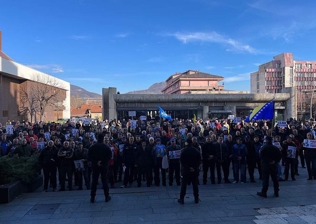 C72AE1DE 6AD3 4392 9166 1ADBBA022647