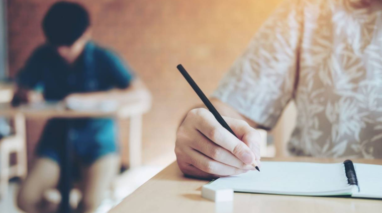 Učiteljica iz SAD-a djecu u školi natjerala da glume Holokaust: ‘Učenik Židov je glumio Hitlera’