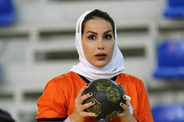 Rukometašica pobjegla iz Irana pa u suzama ispričala: Muž vas “ima pravo” tući jednom godišnje
