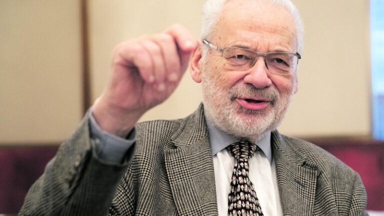 Dodik radi sve kako bi razbio BiH na komadiće, EU bi trebao prestati podržavati Vučića