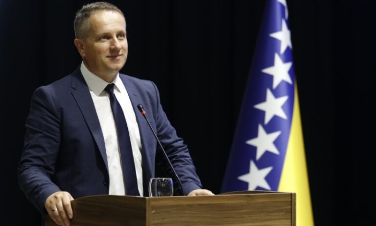 Rošić: Srazmjerne penzije u USK od 90 KM do 250 KM, diskriminirajuće i sramotno, to ćemo mijenjati