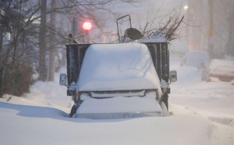 Napadalo 60 centimetara snijega, temperature su polarne