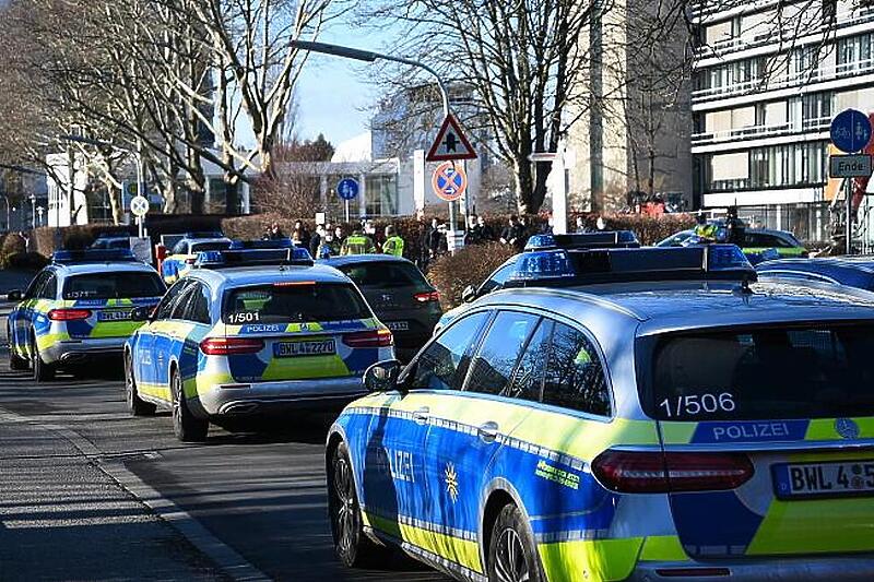 70FA7CA1 807F 4715 8387 B45F94604DD4