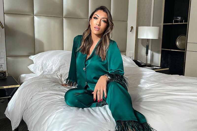 FF43877E 43BE 4331 9551 B867DC182A6D