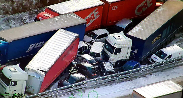 Dio Evrope pogodila snježna oluja, na autoputu se sudarilo oko 40 vozila