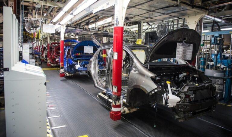 Toyota zadržala vodeću poziciju u autoindustriji i povećala vodstvo nad VW-om