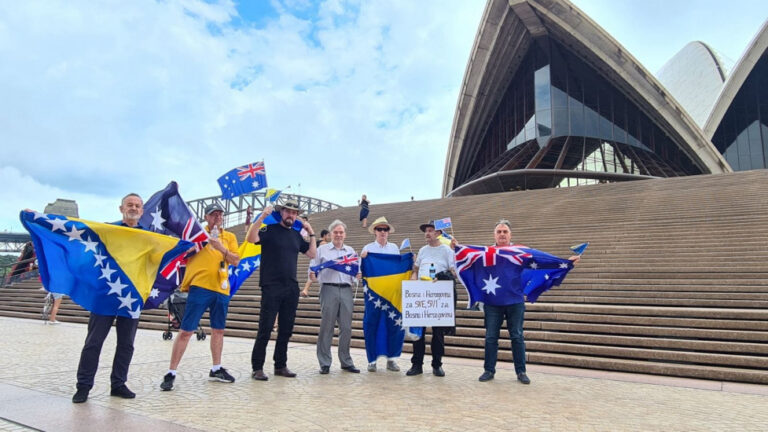 Protesti za BiH održani i u dalekom Sidneju: “Ustani, nešto se dešava”