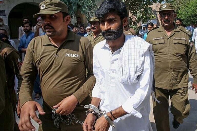 Sud u Pakistanu oslobodio brata za ubistvo “iz časti” svoje sestre, zvijezde društvenih medija