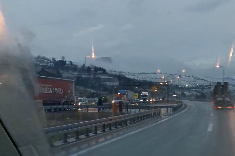 3734BE02 9E6B 412C AA67 B770A388994C