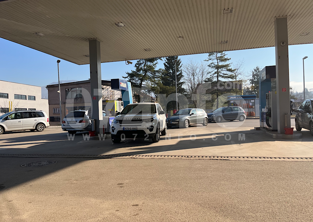 7746516D 313E 41B0 BF99 BD5F3DA8CE6A