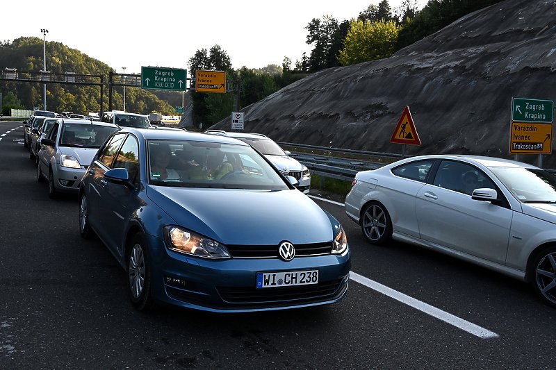 79C49CC1 0E4D 4A35 B83C 4338431A358C