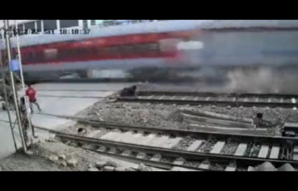 7A9209D0 D146 464F 8D7F AA42ED8F985C