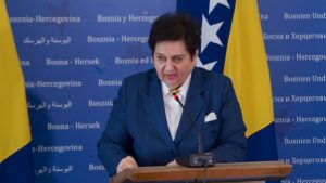 7FF494A4 5655 4A7F 9741 57E02FE50902