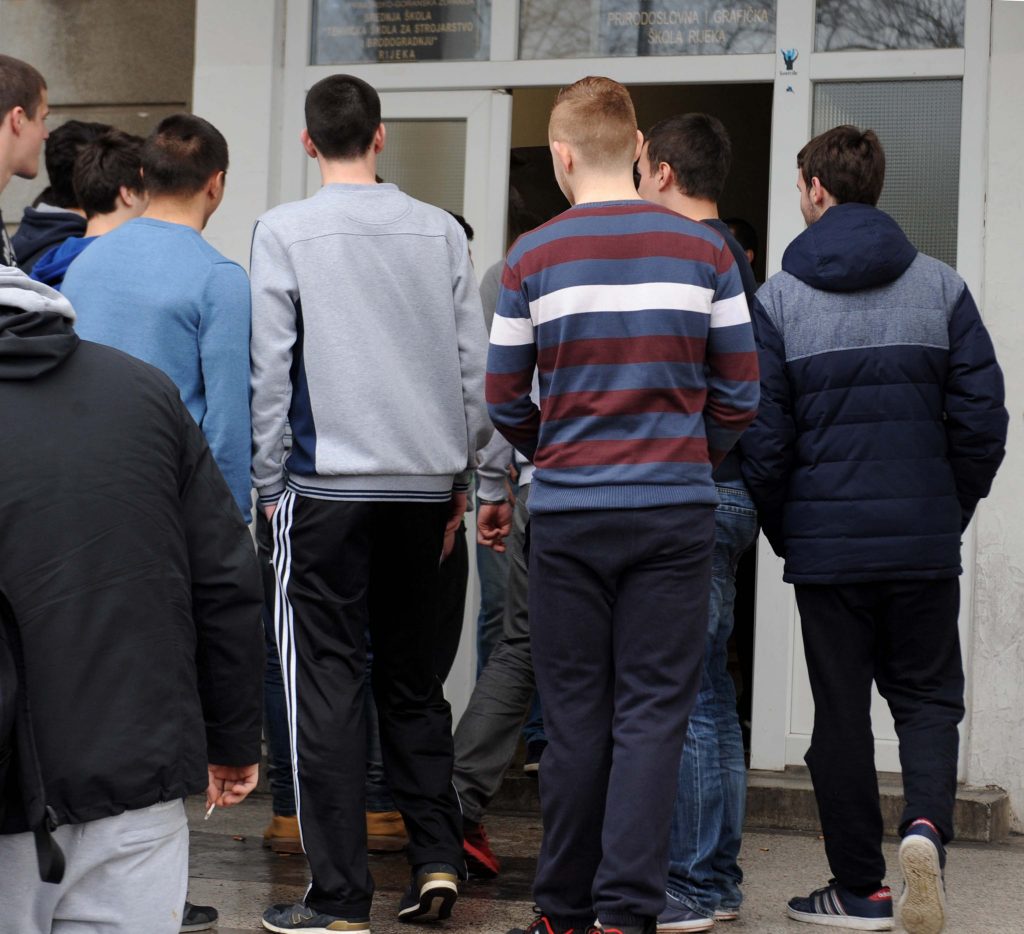 87DD76CA 1C98 4BB4 A833 EC257A9A9BE3