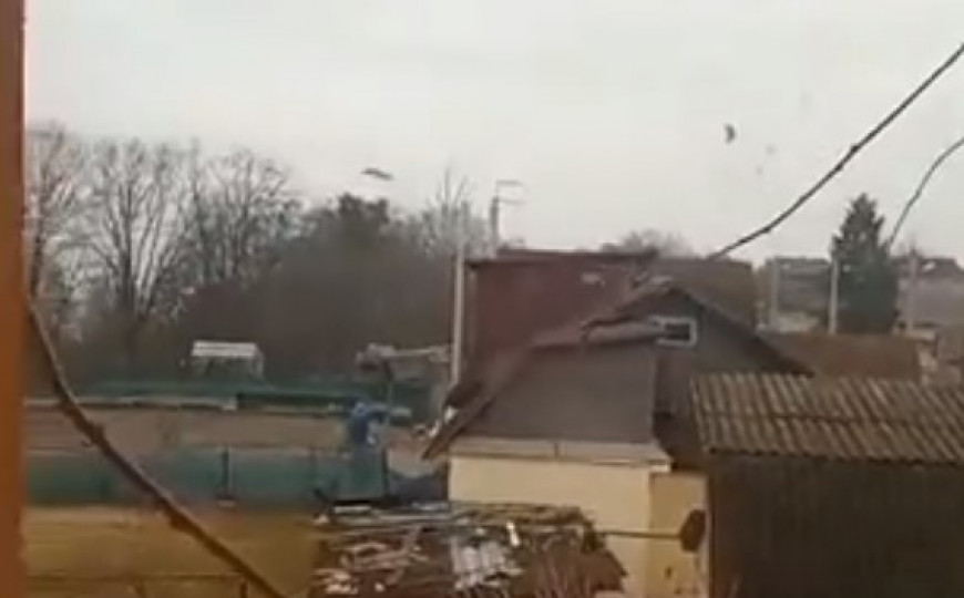 B957E46E DF53 4C01 B392 52858EE9928A