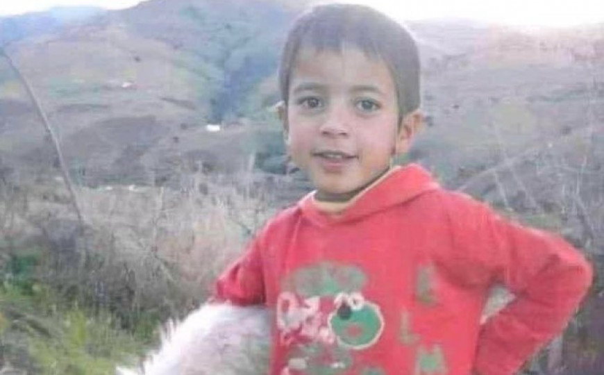 C922A23F 376E 4784 8CBF D5183D3F046F