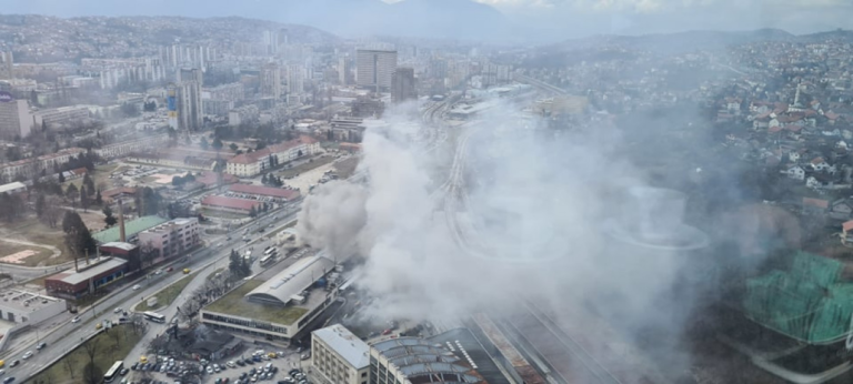 Požar u Sarajevu: Gori autobuska stanica