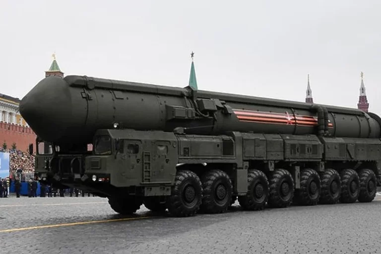 Šta znači Putinovo stavljanje nuklearnih snaga u stanje pripravnosti?