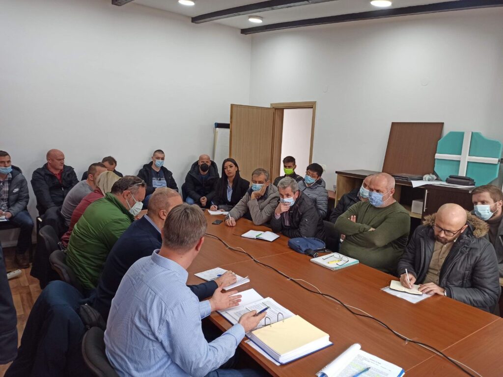 EF30D6A7 FBAA 48DB B80F 7270CAC2EAB4