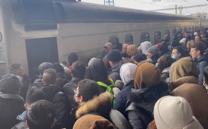 F61DD052 00F7 469F 8AE8 8D3235C82502