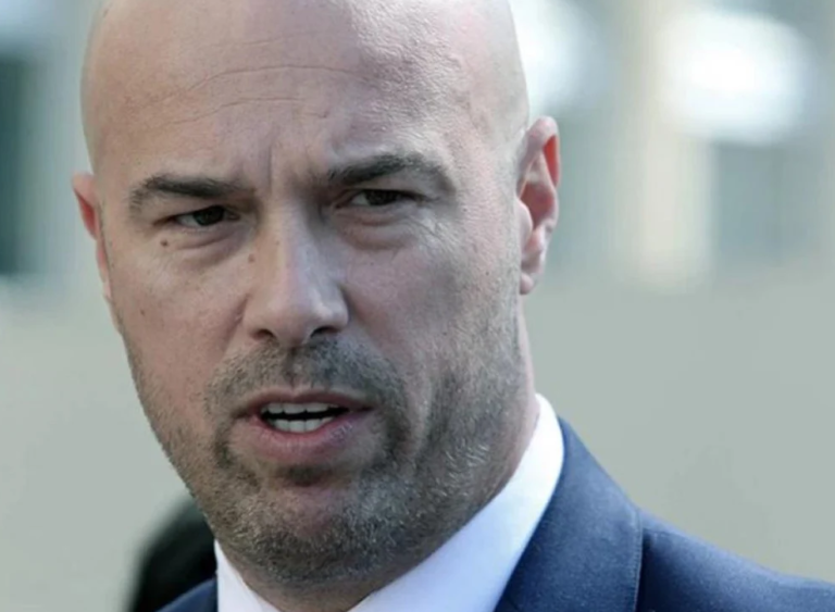 Sluti li Tegeltija rat u BiH? / “Političko Sarajevo” nikako da nauči lekciju, opet se uzdaju u strance, kao i Izetbegović koji je 90-tih “žrtvovao mir”