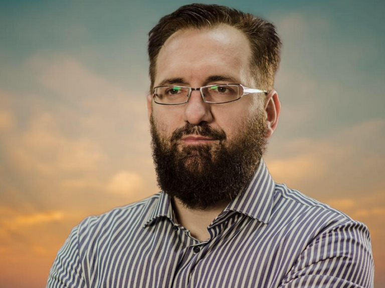 Kuduzović: E moj babo, sad se žmigavcem namiguje