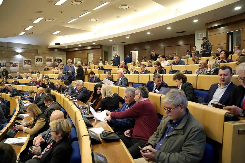 e1c5a3db1c6430abae003de7842dba6c