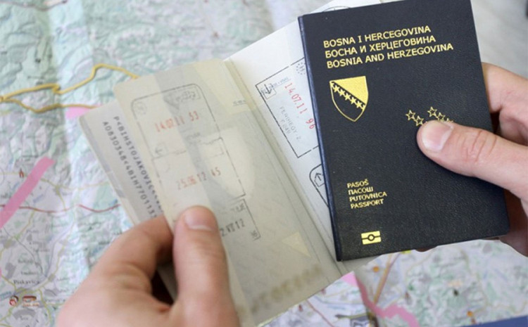 Djevojka iz BiH za 200 KM kupila pečat za pasoš