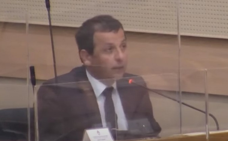 Vukanović na sjednici NSRS uputio izvinjenje Durakoviću: Ćamile oprosti