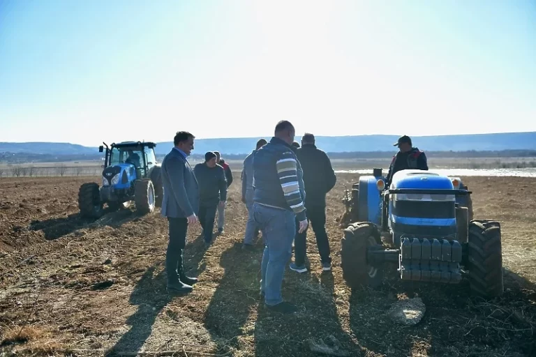 Federalni ministar apelovao na poljoprivrednike: Zasijanost površina treba biti veća